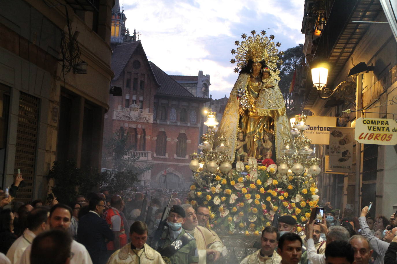 La patrona de Valencia vuelve a procesionar por el centro de la ciudad con dos cambios en el recorrido