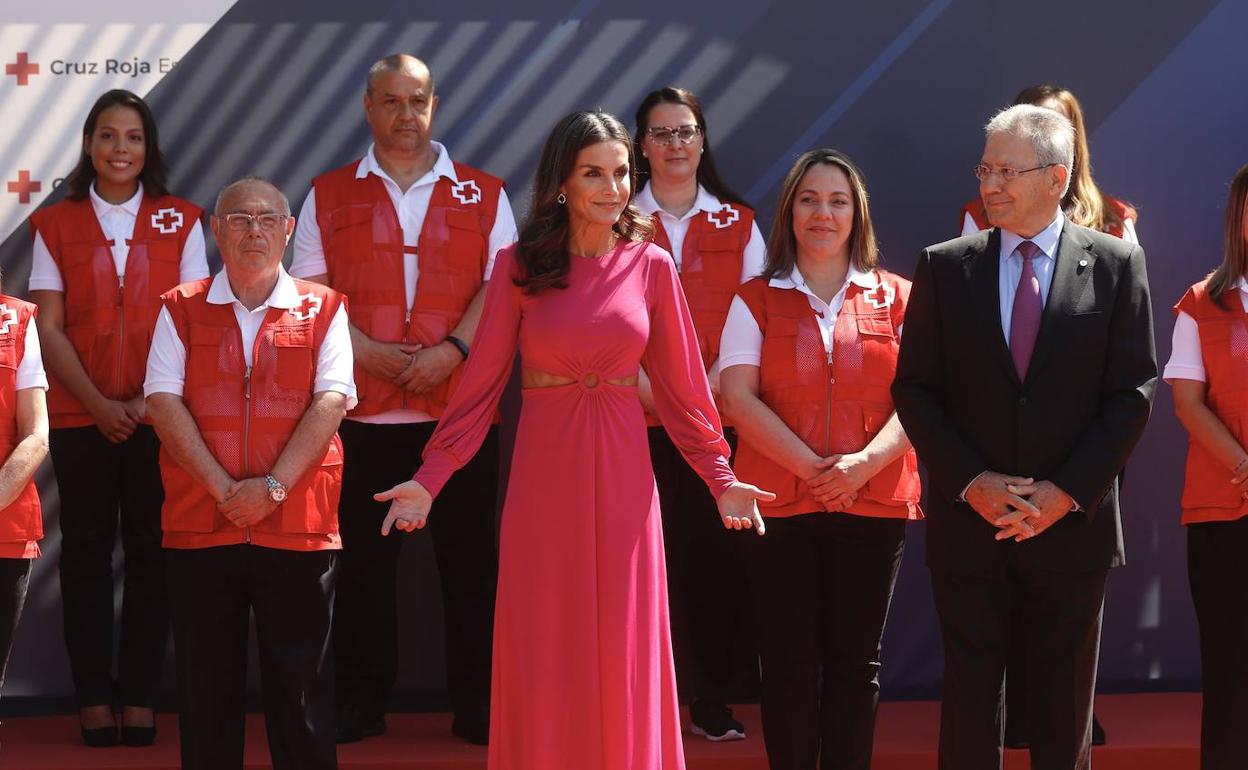 La Reina Letizia en Valencia | La reina Letizia entrega las condecoraciones de Cruz Roja en Valencia