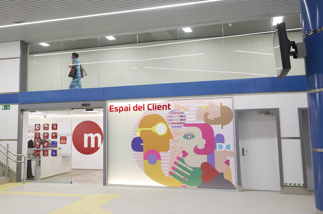 Fotos: Los primeros usuarios se suben a la Línea 10 del metro