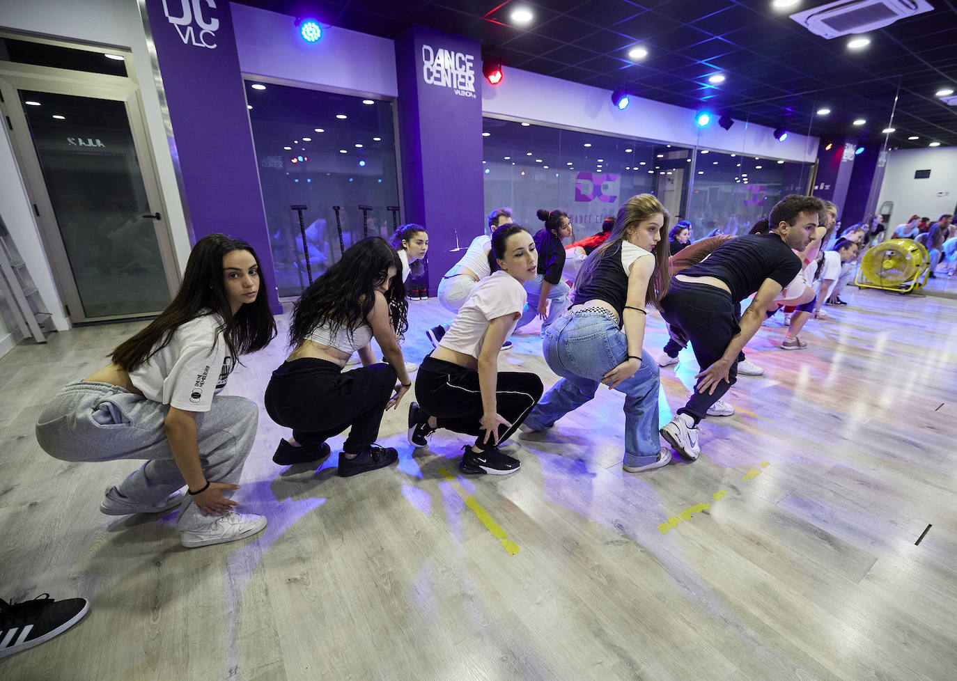 Fotos: El &#039;chanelazo&#039; llega a las escuelas de baile en Valencia