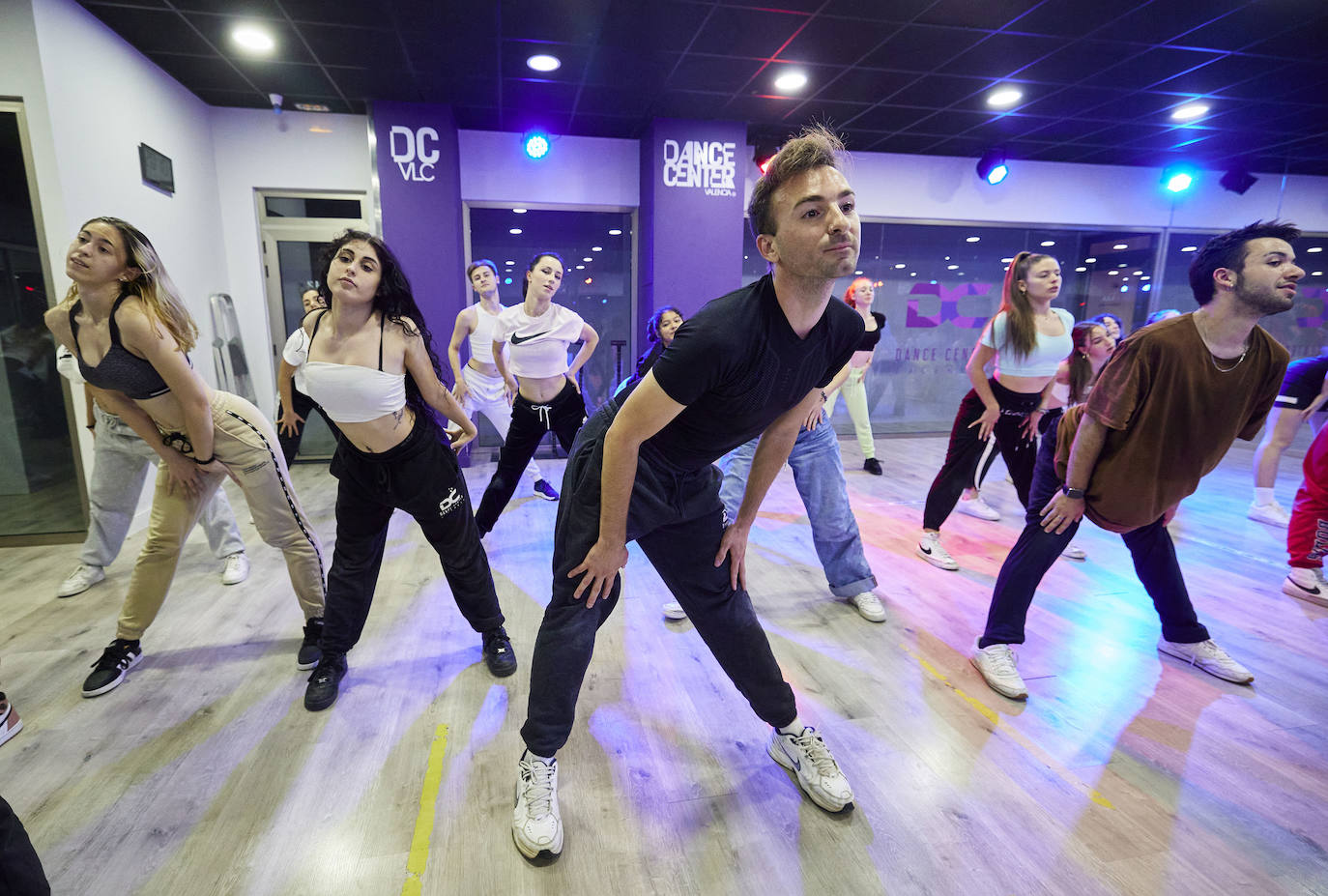 Fotos: El &#039;chanelazo&#039; llega a las escuelas de baile en Valencia