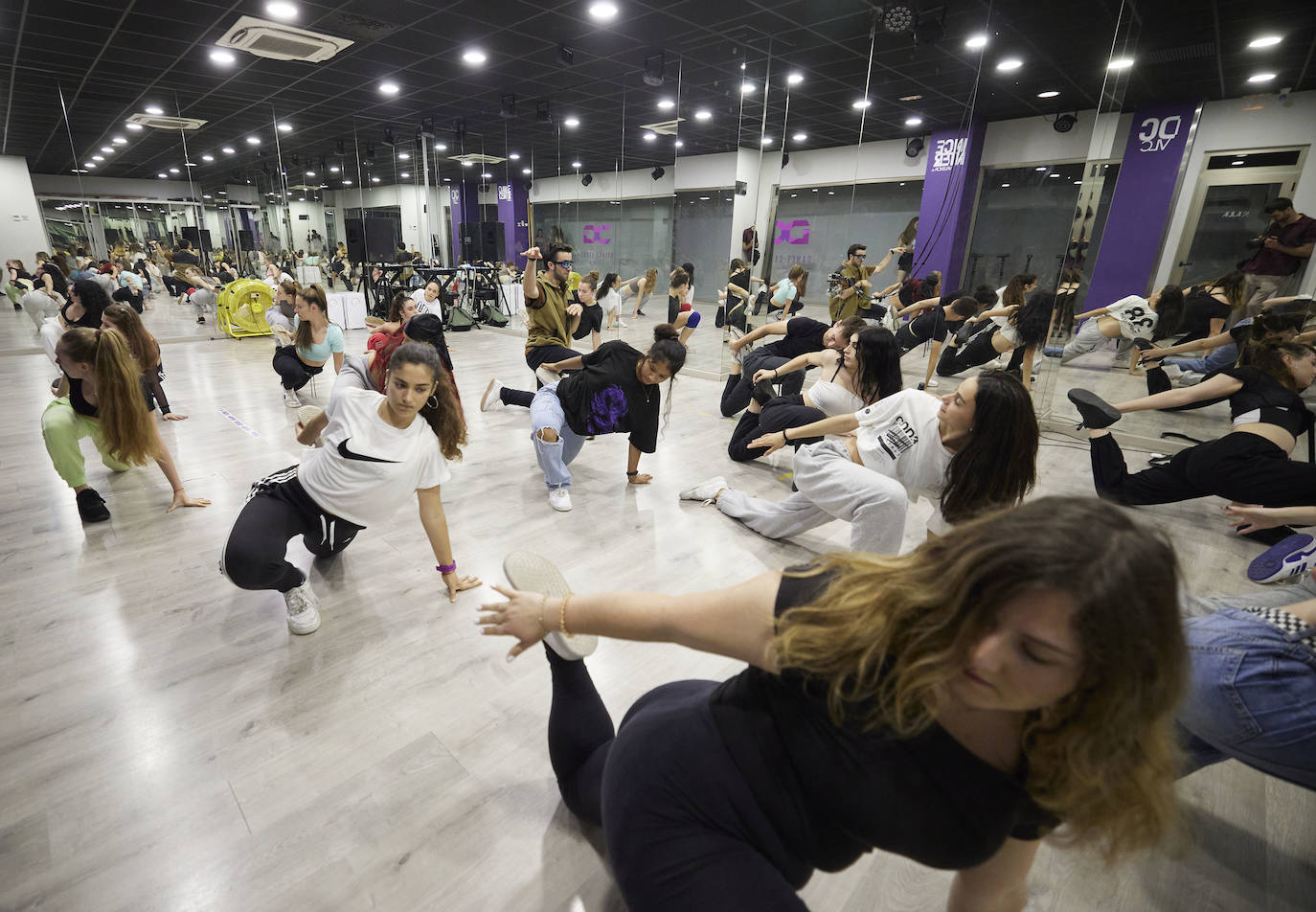 Fotos: El &#039;chanelazo&#039; llega a las escuelas de baile en Valencia