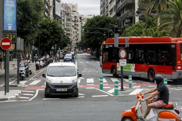 Los vecinos piden cambios en el tráfico de Colón por el riesgo de accidentes