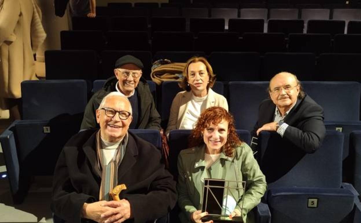 Imagen de los premiados de 2021, con Ricardo Bellveser, presidente de honor de CLAVE, fallecido en 2021. LP