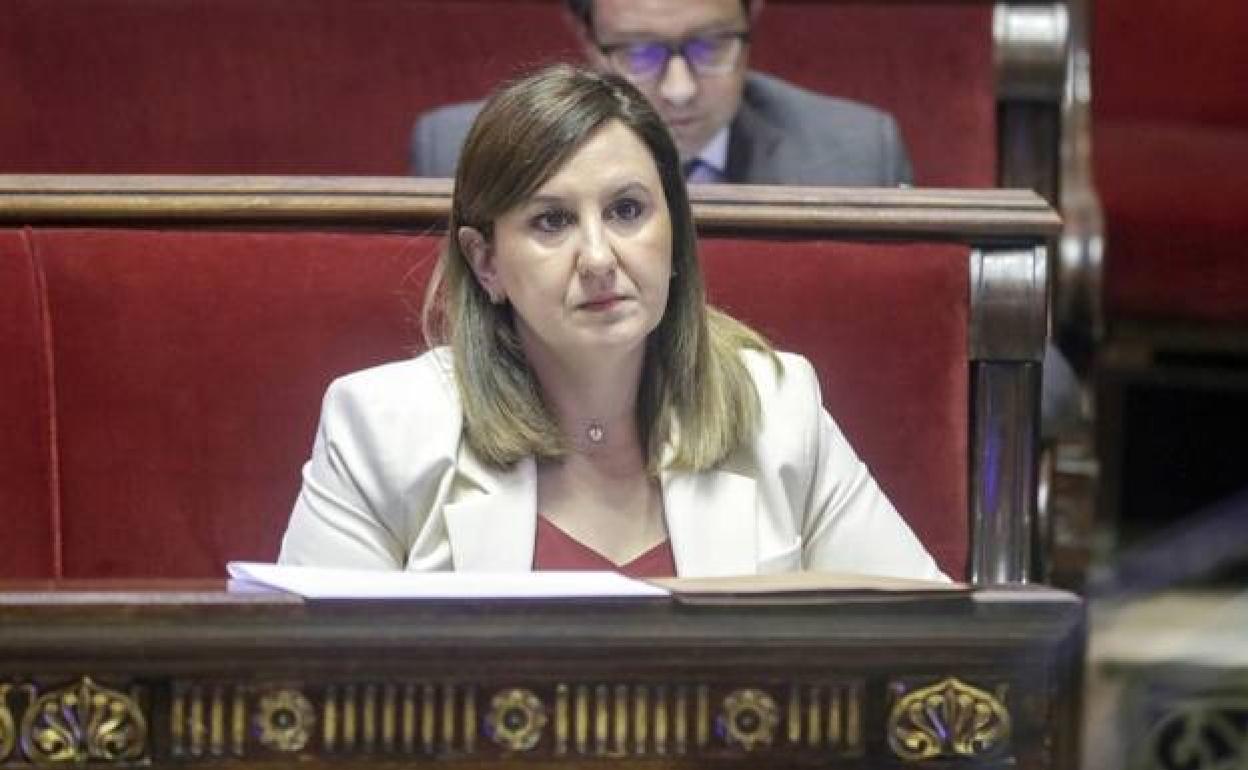 María José Català, líder del PP, en el Ayuntamiento. 