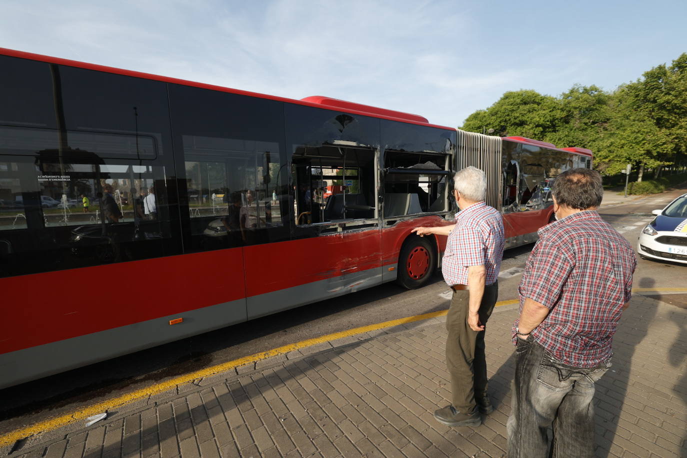 Fotos: Así ha quedado el autobús de la EMT tras el accidente en el Bulevar Sur de Valencia