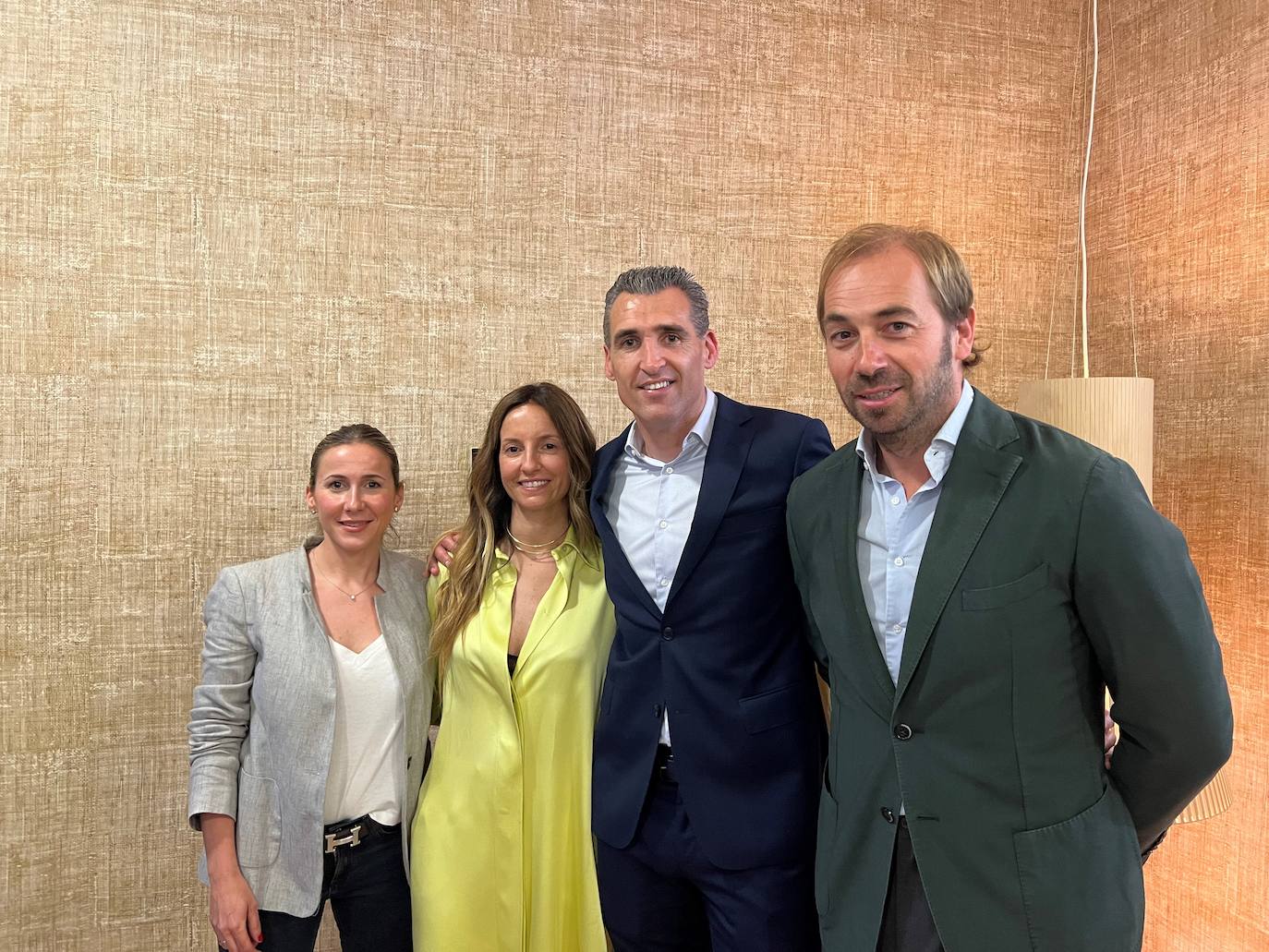 Nuria Sinisterra, Sandra Montalt, el doctor Marina y Fernando Irunzum.