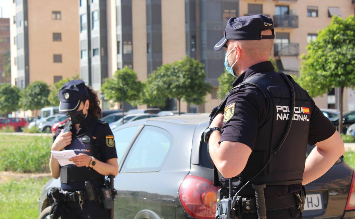 Agentes de la Policía Nacional. 