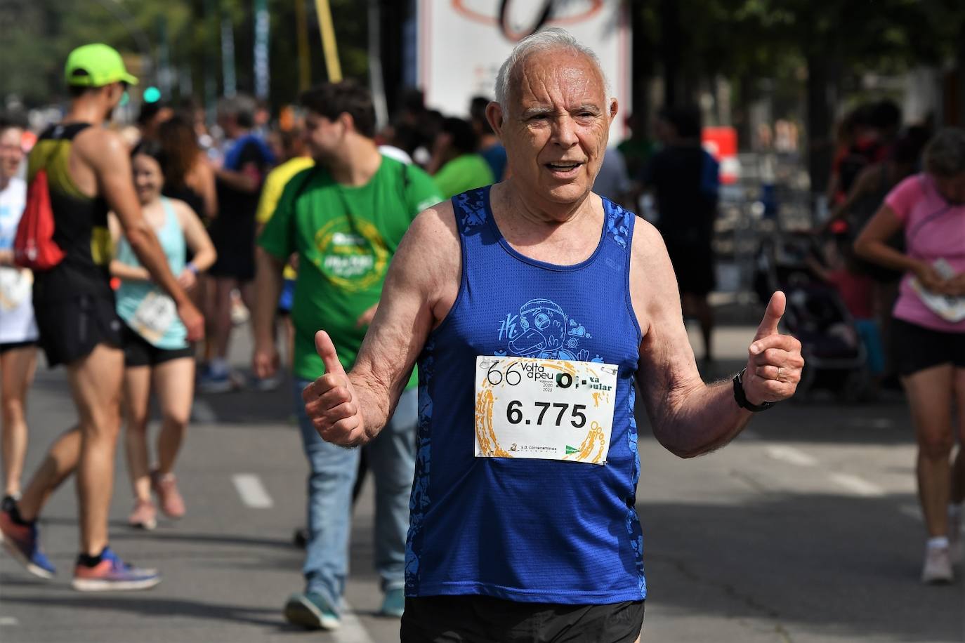 Miles de personas participan en una de las pruebas más esperadas del calendario de carreras populares en Valencia