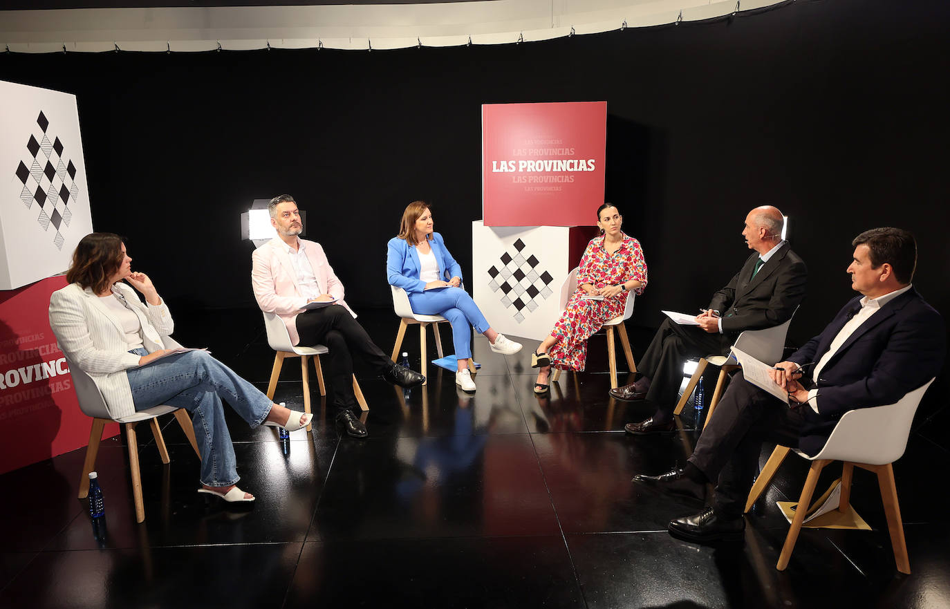 Fotos: Debate con los portavoces de los grupos municipales del Ayuntamiento de Valencia, en LAS PROVINCIAS
