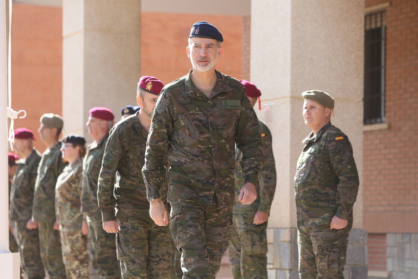 Felipe VI ha visitado a las tropas del Cuartel de Alta Disponibilidad de la OTAN en Bétera (Valencia). 