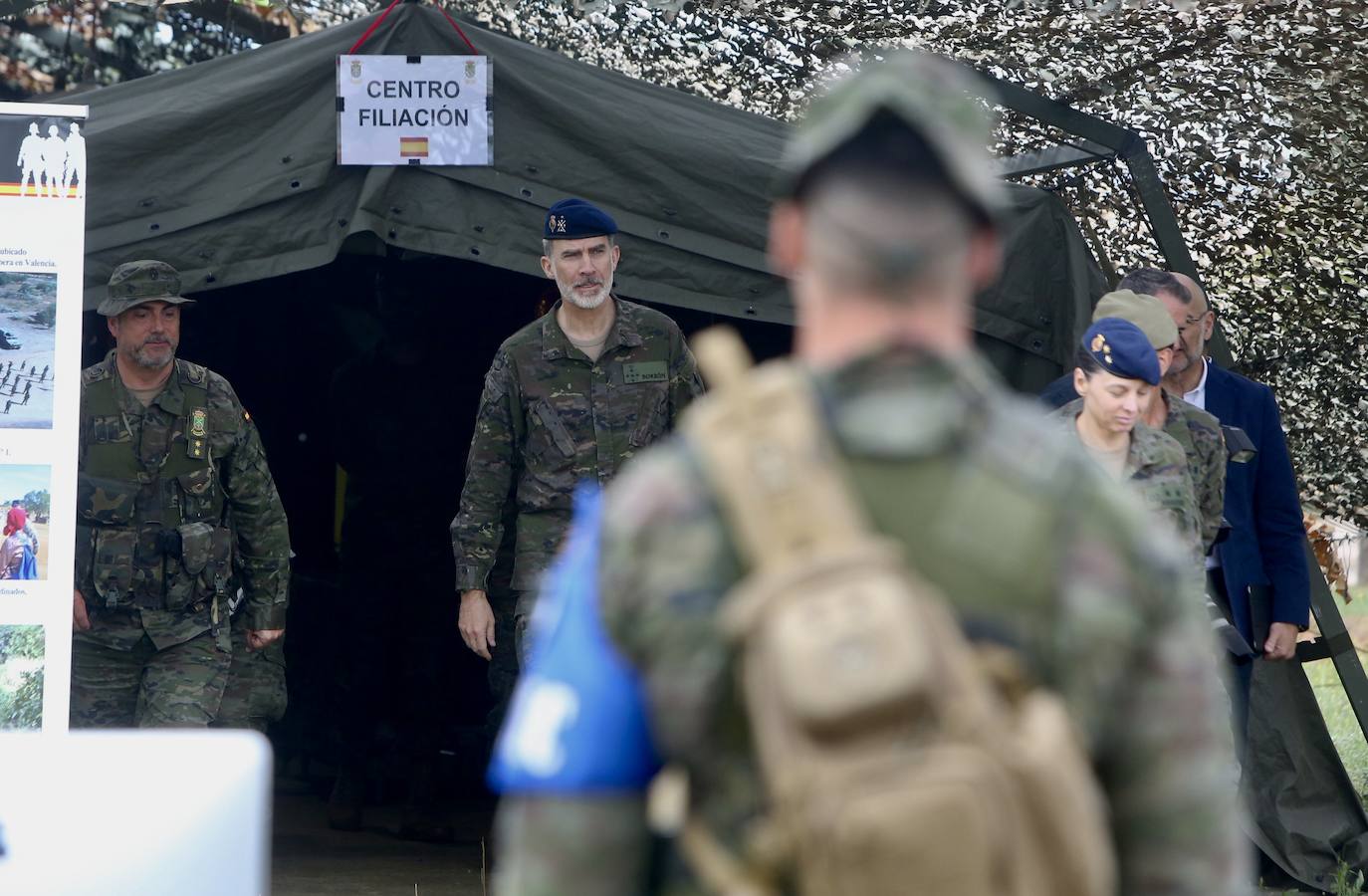 Felipe VI ha visitado a las tropas del Cuartel de Alta Disponibilidad de la OTAN en Bétera (Valencia). 