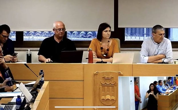 Tenso debate sobre el maltrato animal en Paiporta: PSPV, PP y Cs rechazan la moción de Compromís por los bous al carrer