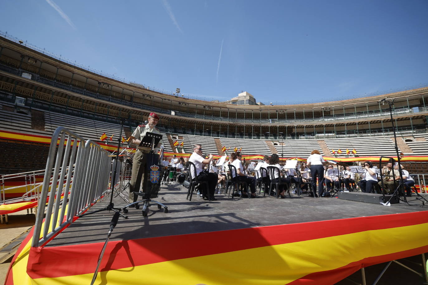 Fotos: Un concierto a tres bandas por el Día de las Fuerzas Armadas