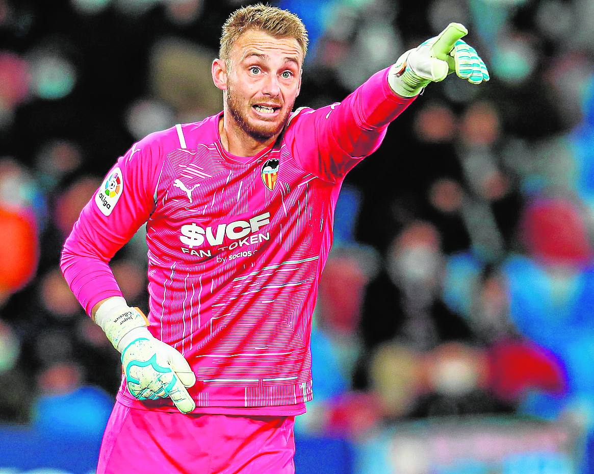 Jasper Cillessen, durante un partido de esta temporada con el Valencia