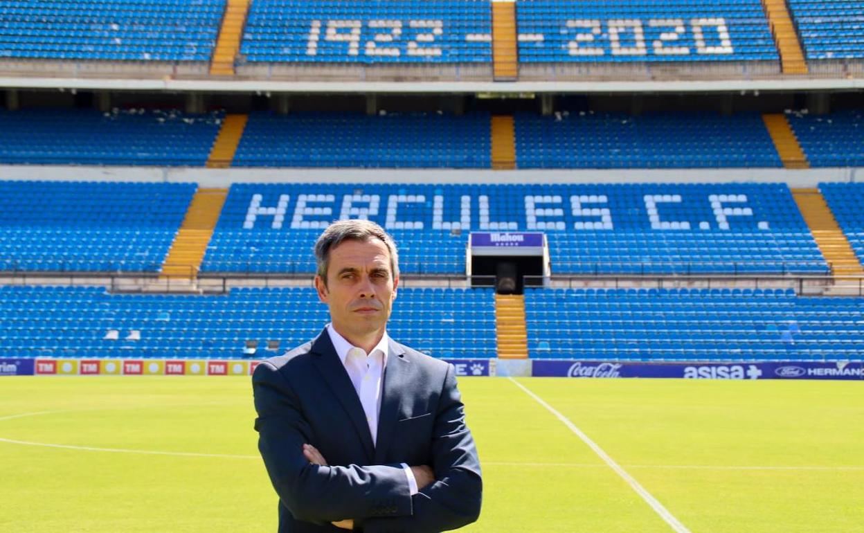 Del Pozo, el día de su presentación como director deportivo del Hércules. 