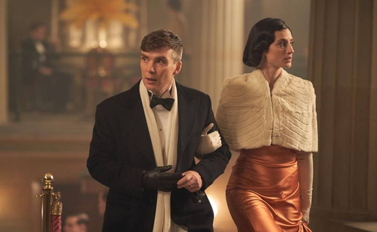 'Peaky Blinders' | Plataforma: Netflix. Estreno: 6ª temporada el 9 de junio. Sinopsis: Birmingham, 1939. Thomas Shelby es el violento líder de una conocida banda; un jefe del crimen organizado dispuesto a llegar a lo más alto sin importar el precio. Reparto: Cillian Murphy, Sam Neill y Helen McCrory, entre otros.