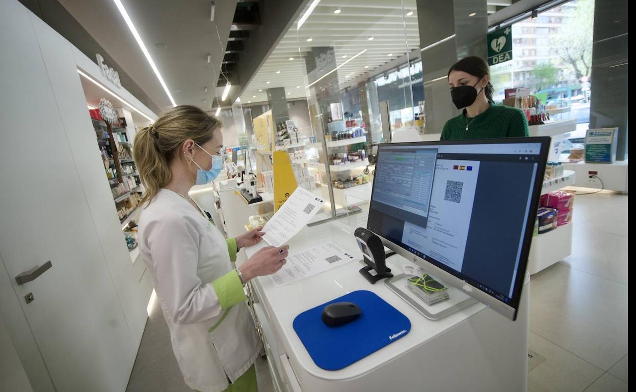 Alerta sanitaria | La AEMPS pide a los usuarios que no usen un producto y lo devuelvan a la farmacia o comercio donde lo adquirieron