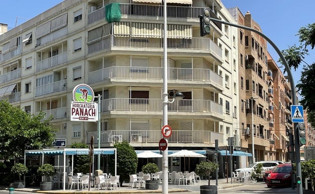 Imagen principal - Horchata en Valencia | La avenida de la Horchata de Alboraya: un paseo a través de ocho locales indispensables