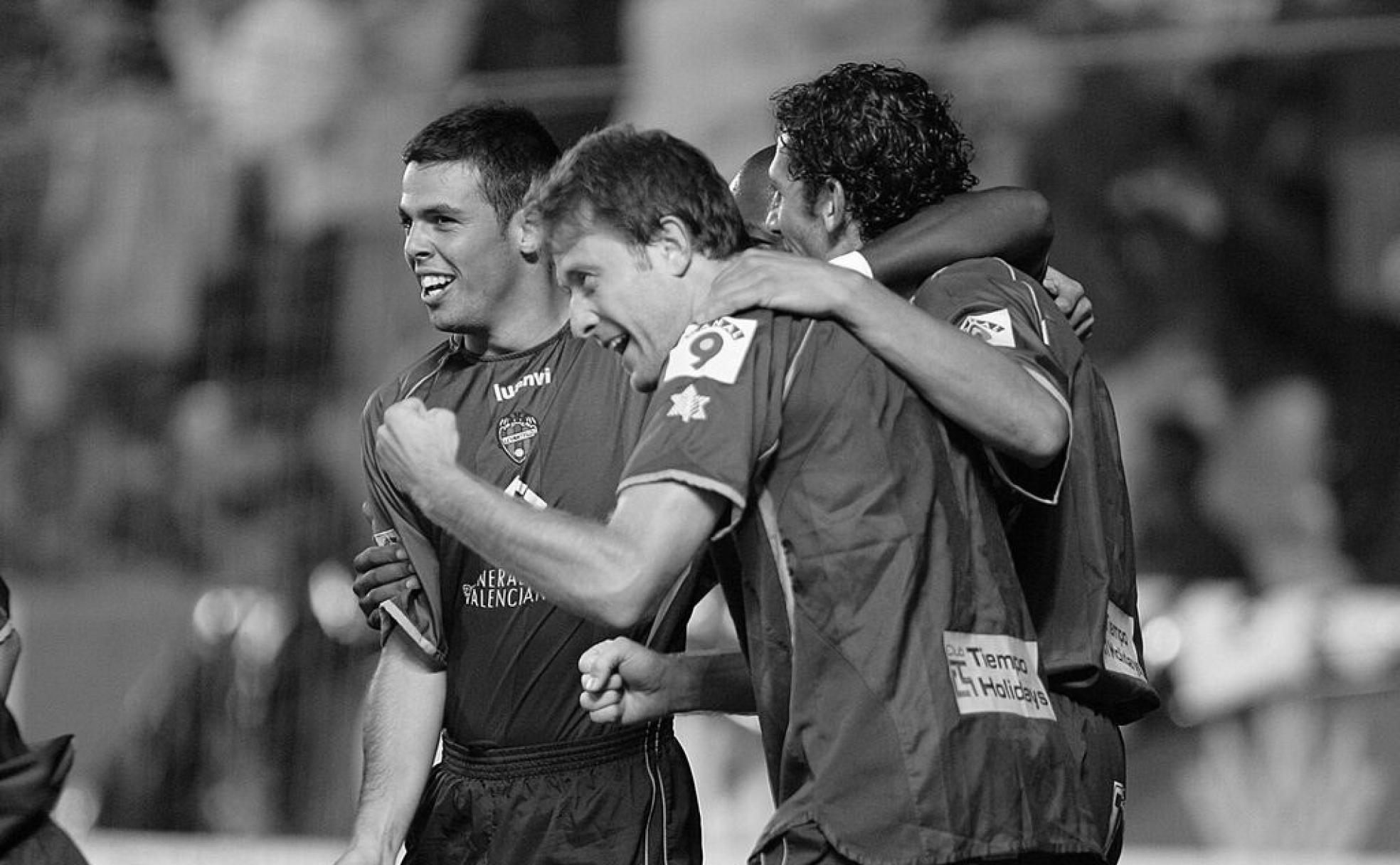 Jugadores del Levante celebran un gol en una imagen de archivo durante un partido ante el Castellón