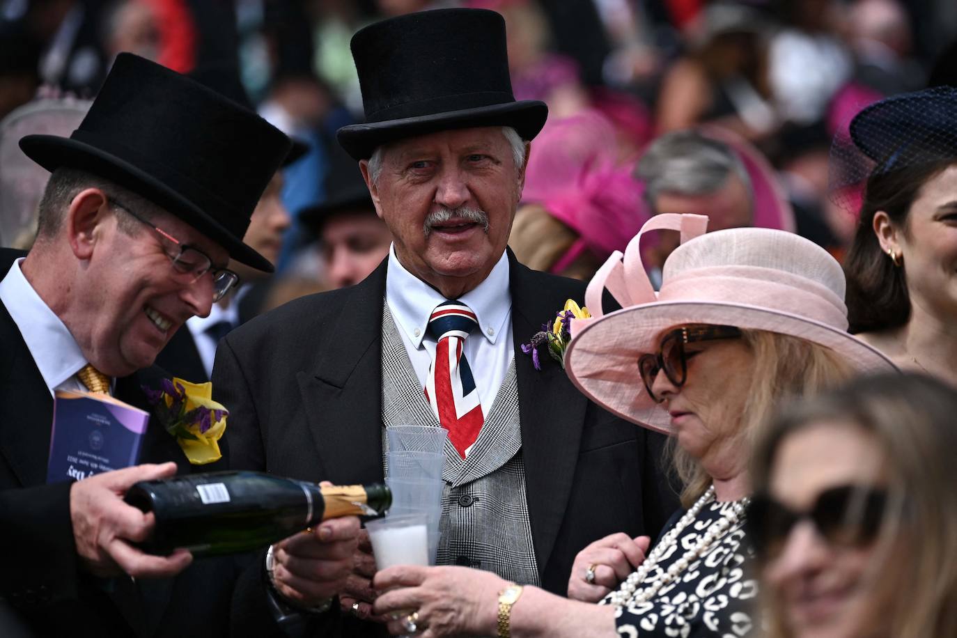 Fotos: Duelo de pamelas y tocados en el legendario Derby de Epsom