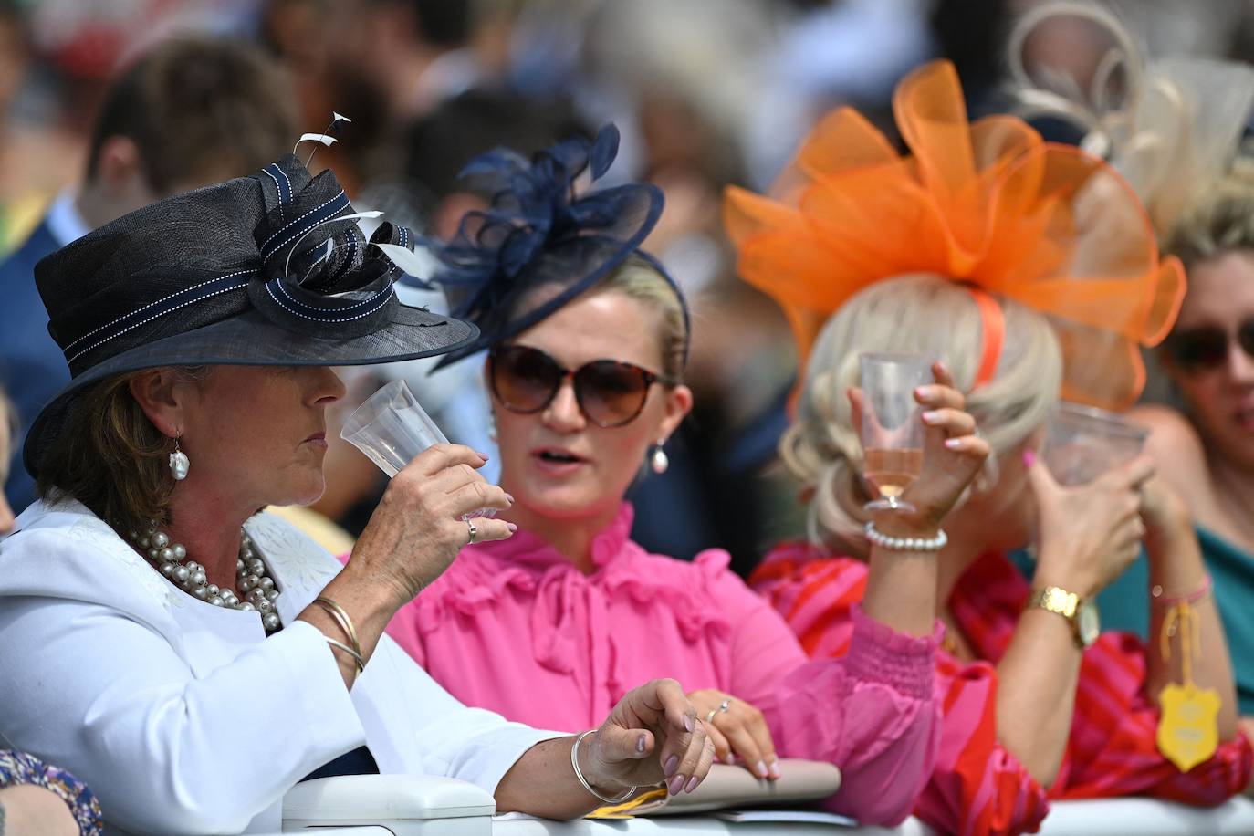 Fotos: Duelo de pamelas y tocados en el legendario Derby de Epsom