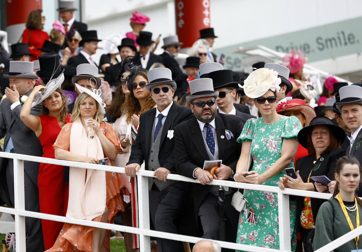 Fotos: Duelo de pamelas y tocados en el legendario Derby de Epsom