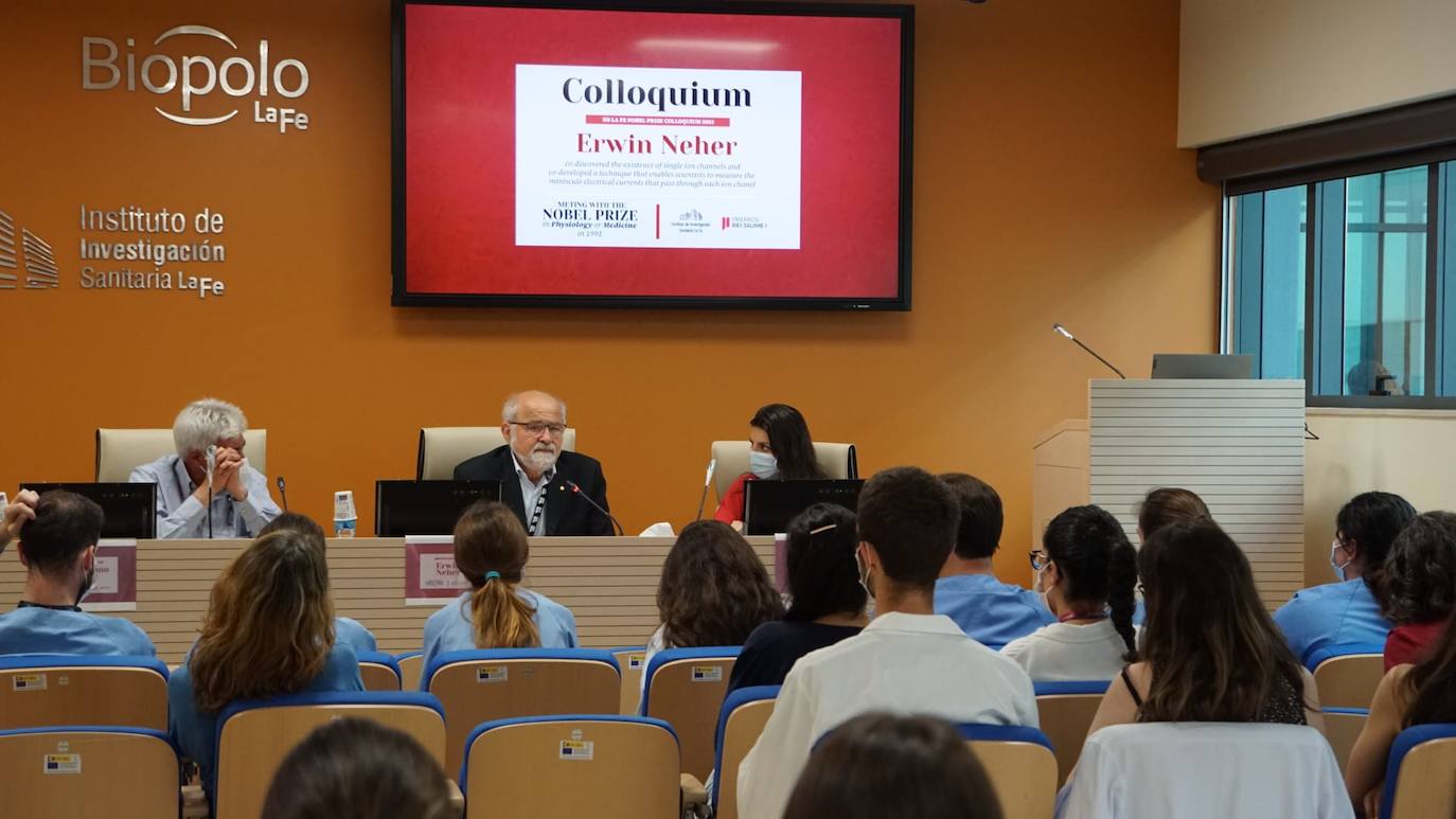 Fotos: Premios Nobel visitan a científicos y estudiantes en Valencia