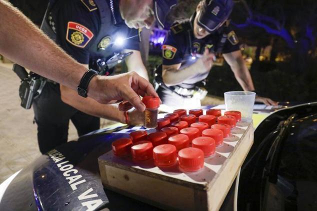 Fotos: Botellón en la playa de la Malvarrosa de Valencia