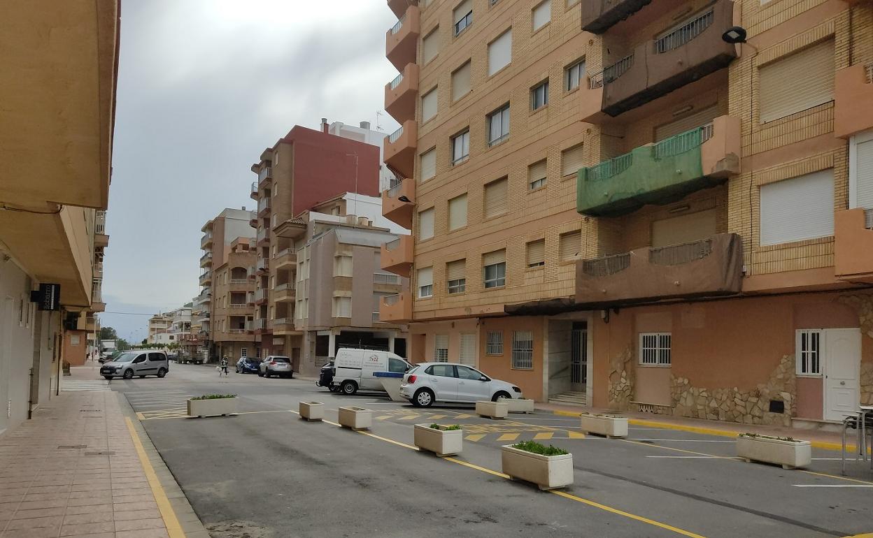 Una de las calles del Perelló.