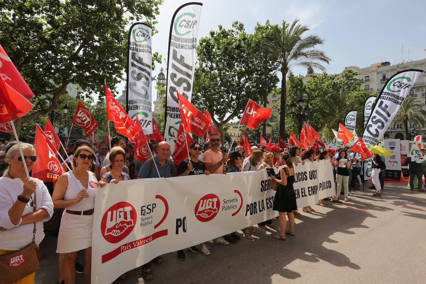 Manifestación este jueves frente al consistorio.