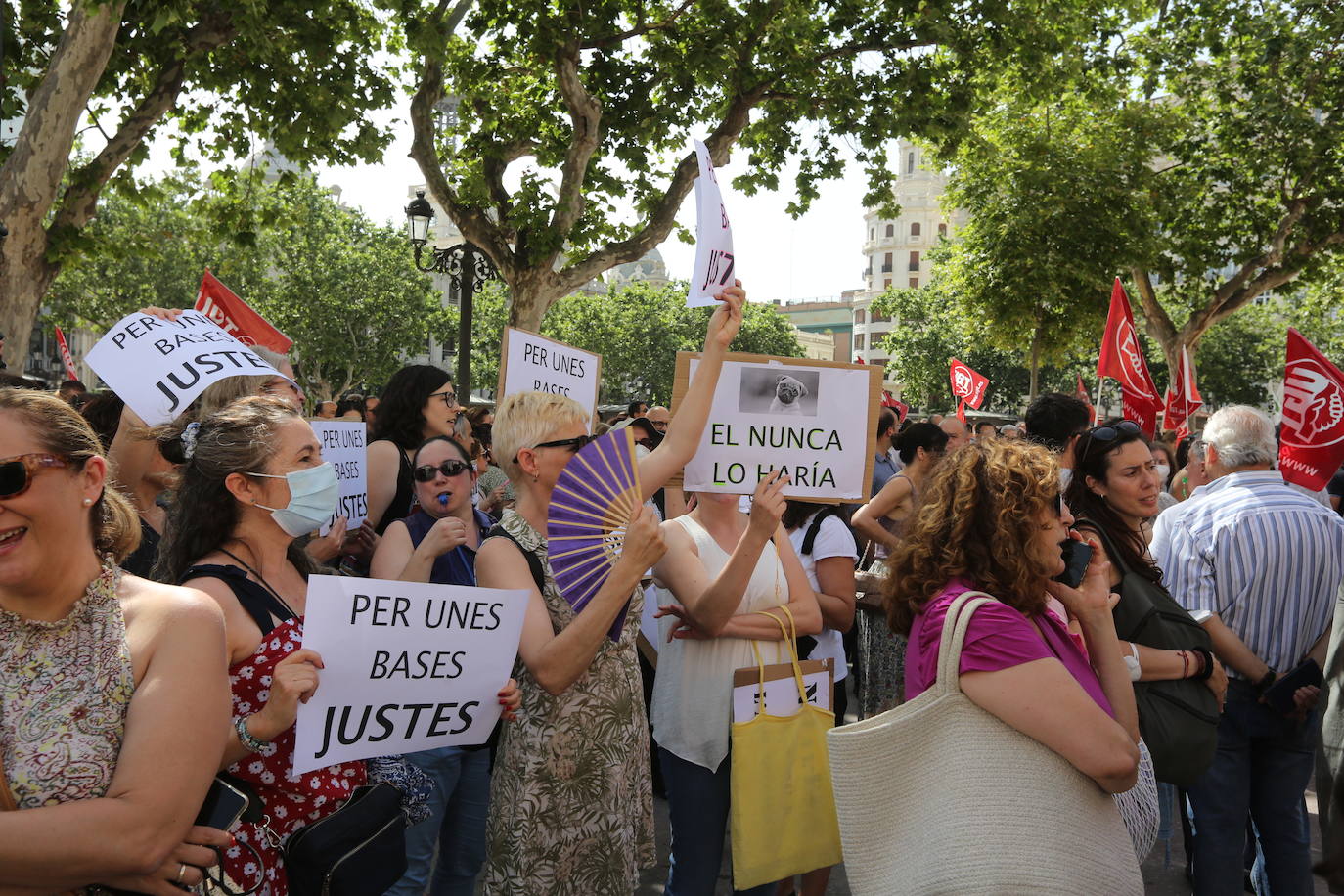 Manifestación este jueves frente al consistorio.