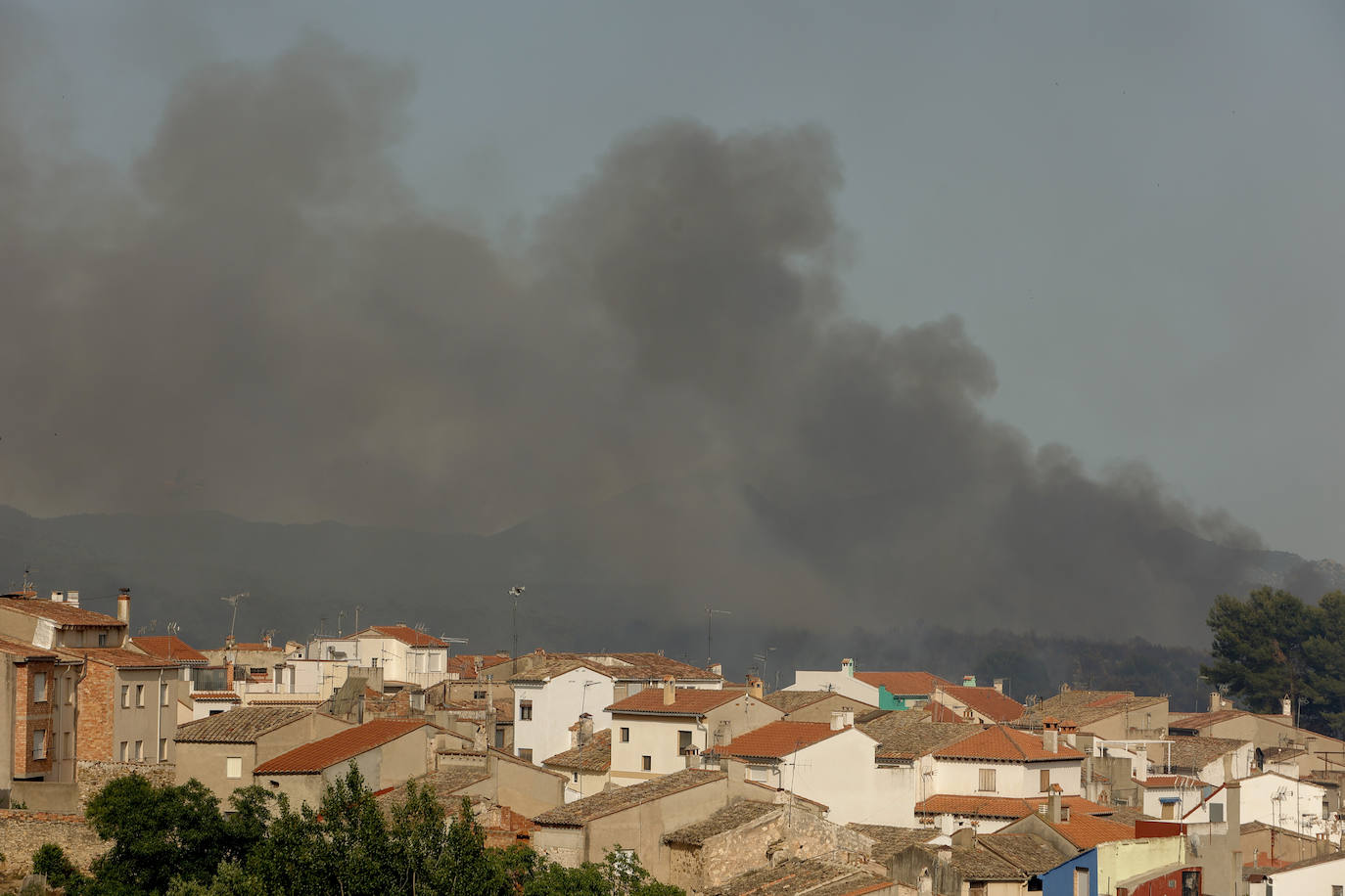 Fotos: Declarado un incendio en Viver y Caudiel