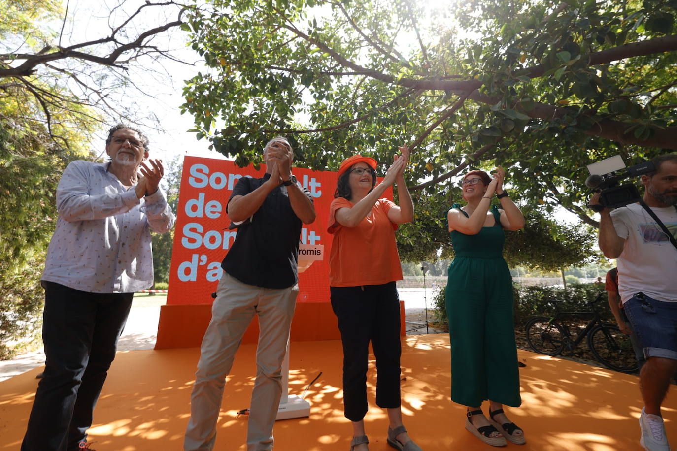 Fotos: Primer acto de partido de Compromís tras la imputación de Oltra