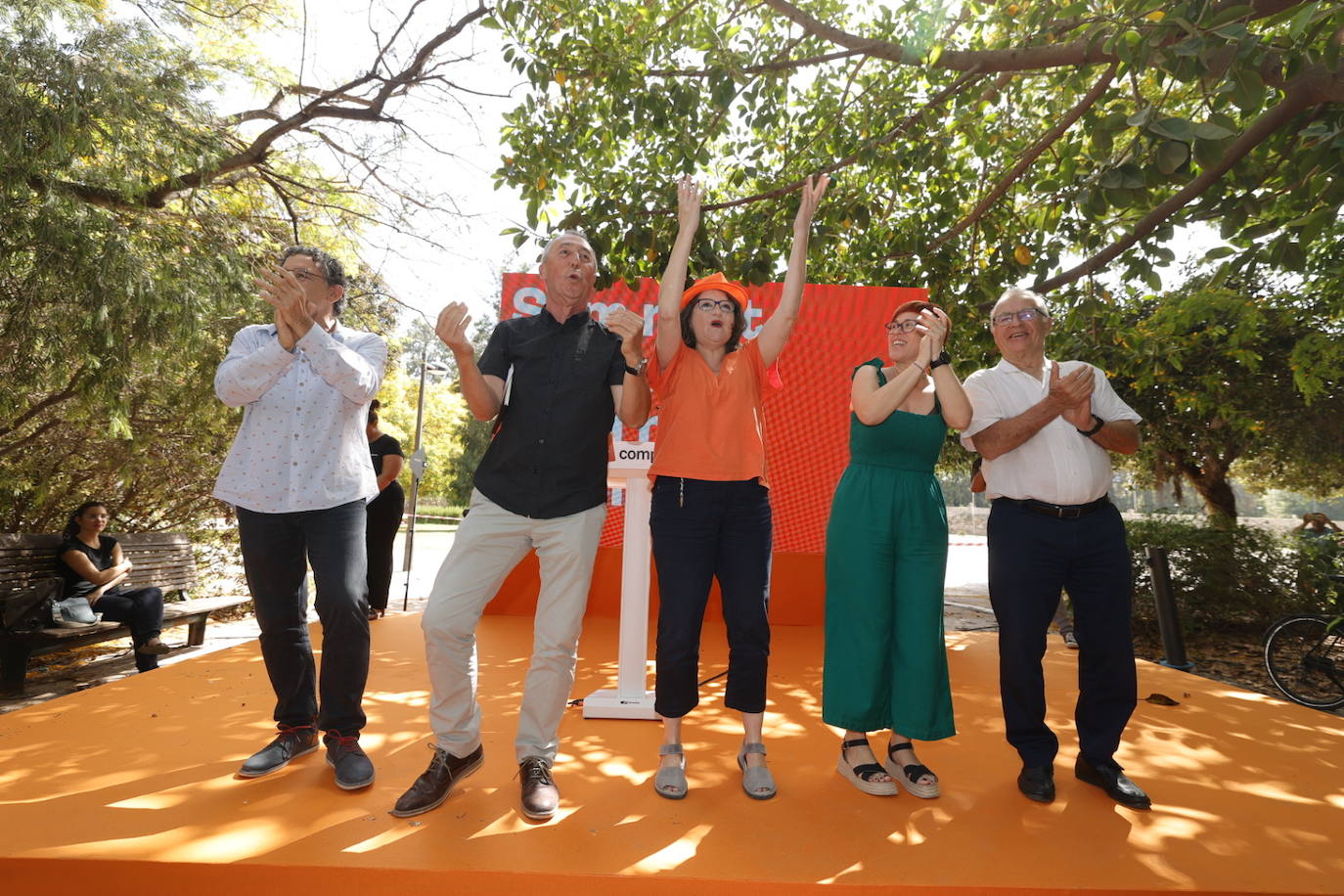 Fotos: Primer acto de partido de Compromís tras la imputación de Oltra