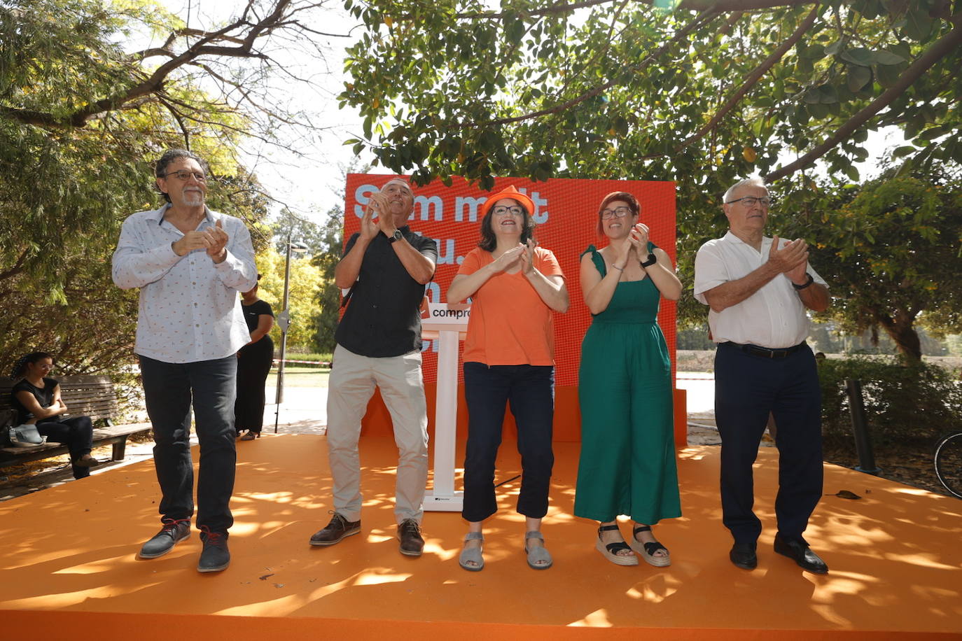 Fotos: Primer acto de partido de Compromís tras la imputación de Oltra