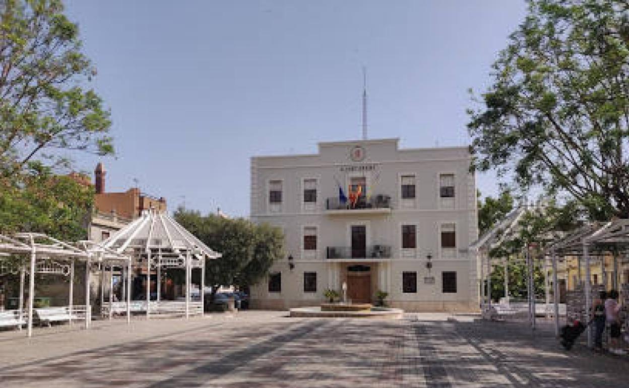 La plaza del Ayuntamiento de Benetússer. 