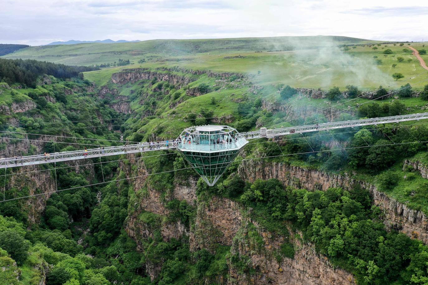Fotos: Así es el restaurante colgante más alto del mundo