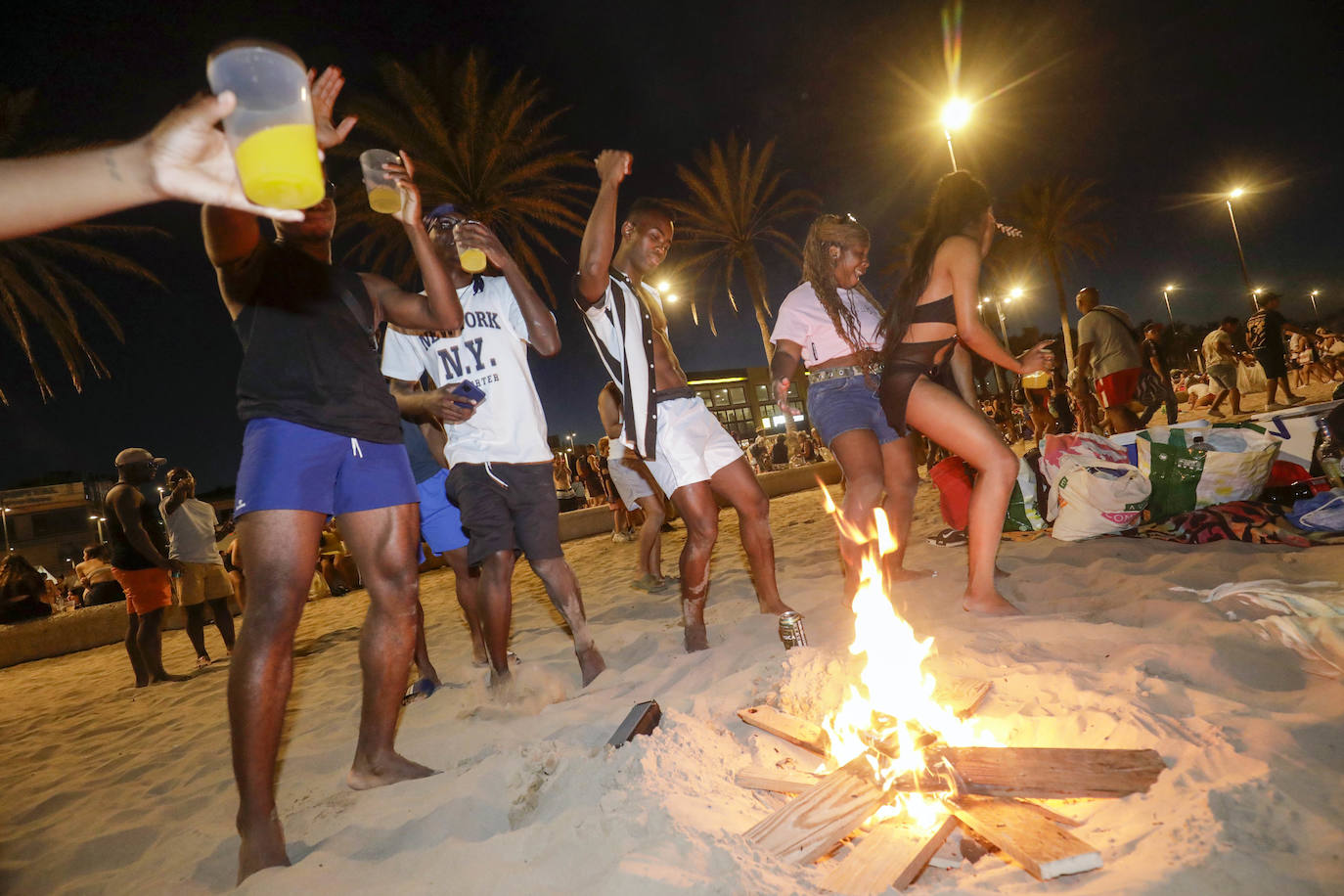 Fotos: La Noche de San Juan 2022 en Valencia