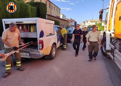 Imagen secundaria 1 - fuego en Masía de Traver | Un incendio forestal obliga a evacuar a vecinos en Riba-roja de Túria Valencia