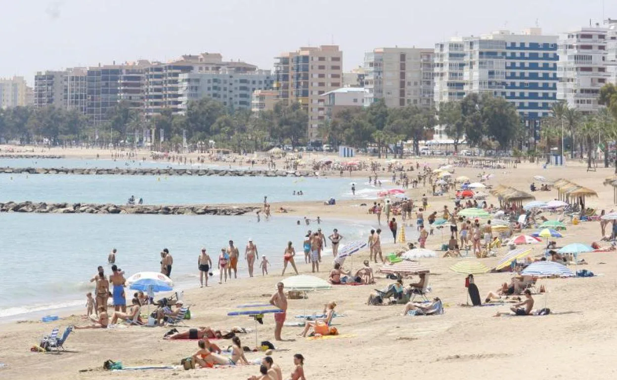 Bandera Azul en Castellón | Las playas con Bandera Azul de Castellón en 2022: pierde la de Almenara y mantiene 31