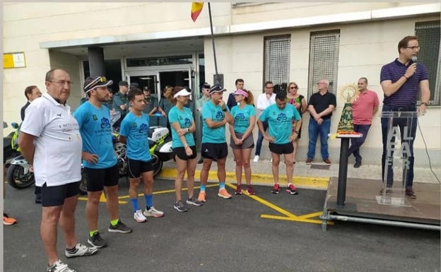 Imagen principal - Carreras en la Comunitat Valenciana | 400 kilómetros a la carrera en contra de las enfermedades raras