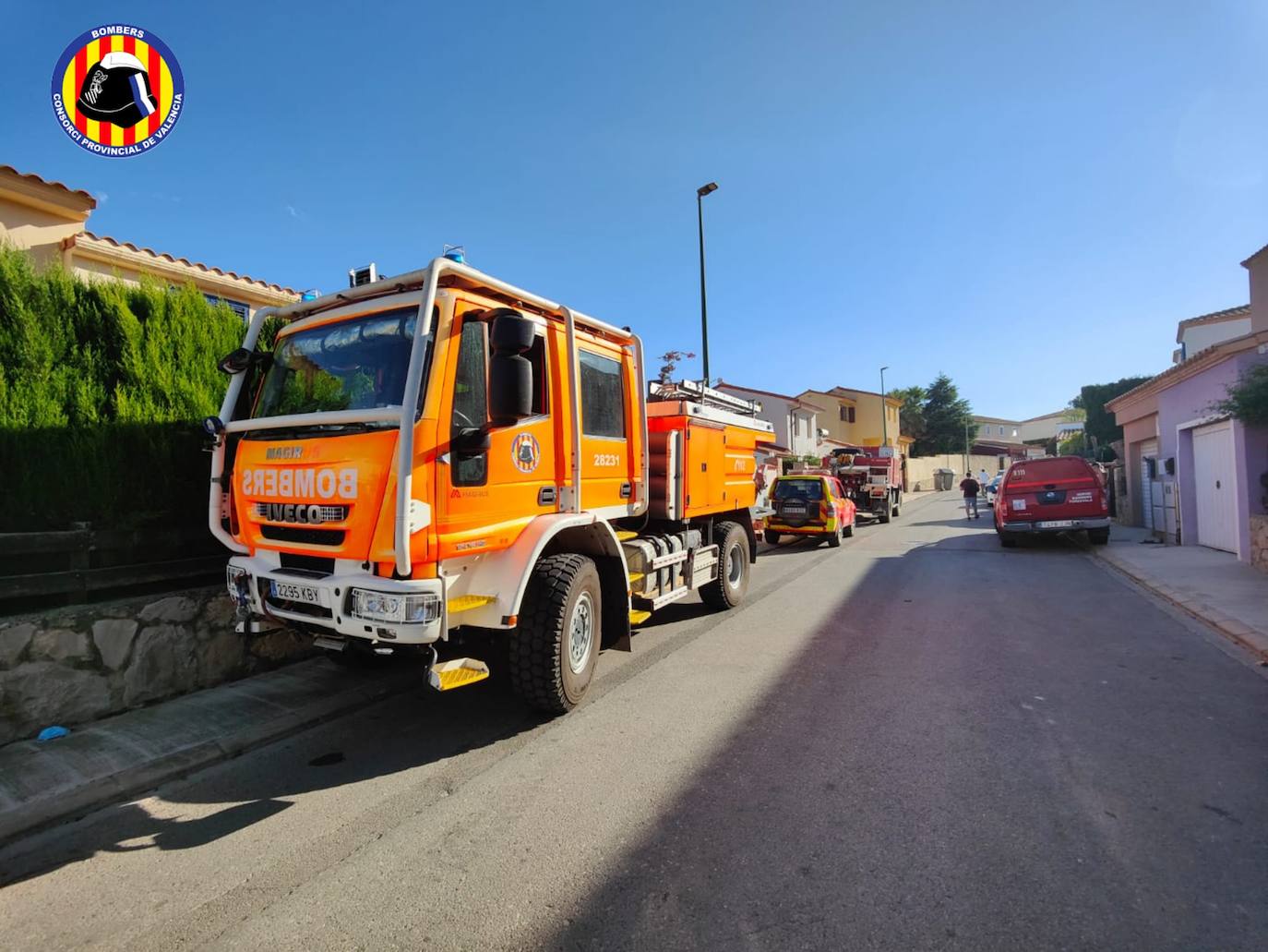 Fotos: Un incendio forestal obliga a evacuar a vecinos en Riba-roja de Túria