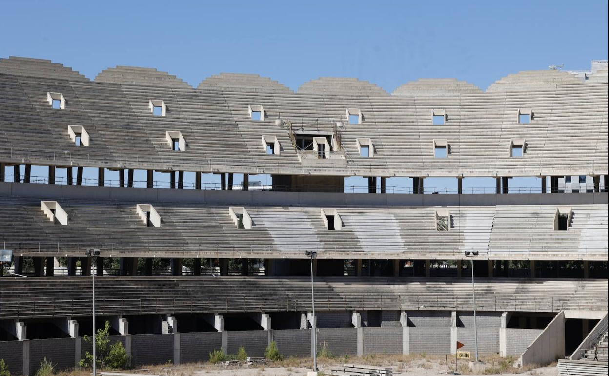Ascpecto actual del interior de las obras del nuevo estadio del Valencia.