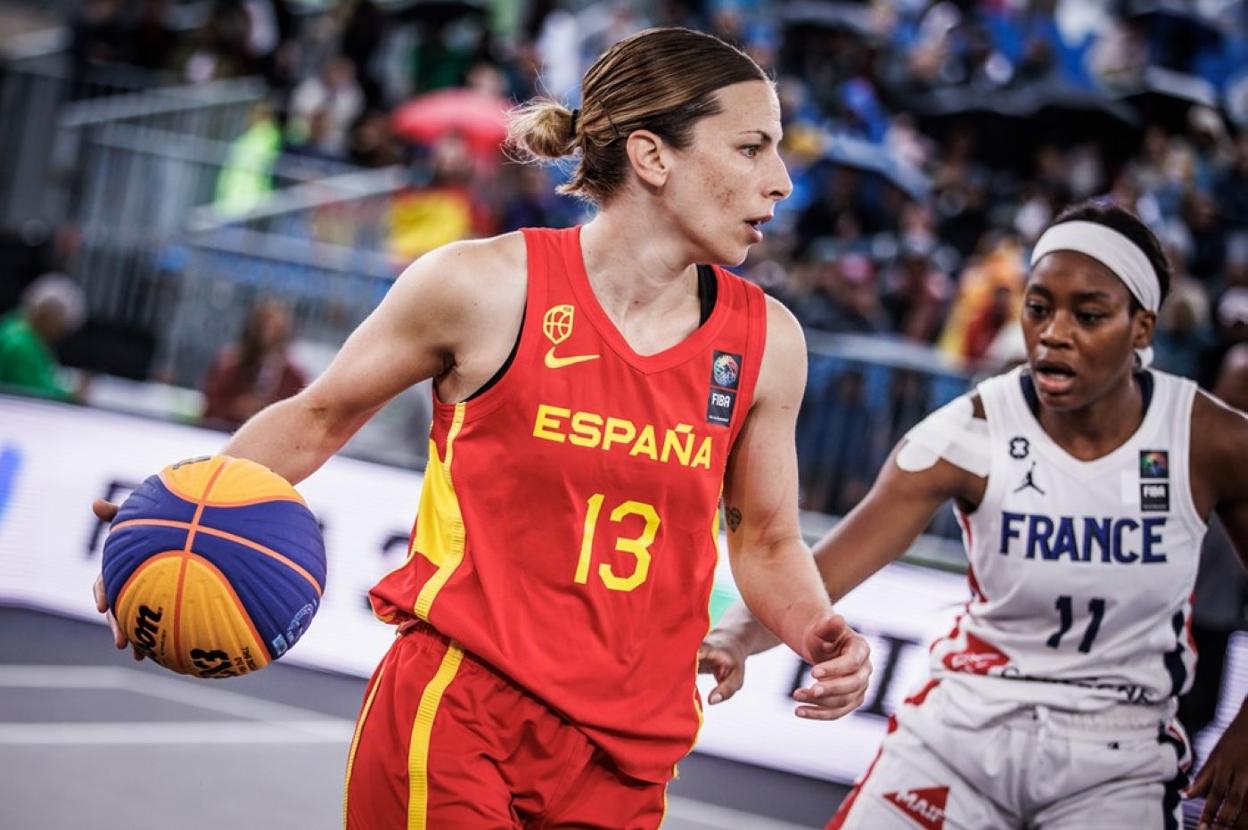 Sandra Ygueravide, durante el partido ante Francia. fiba