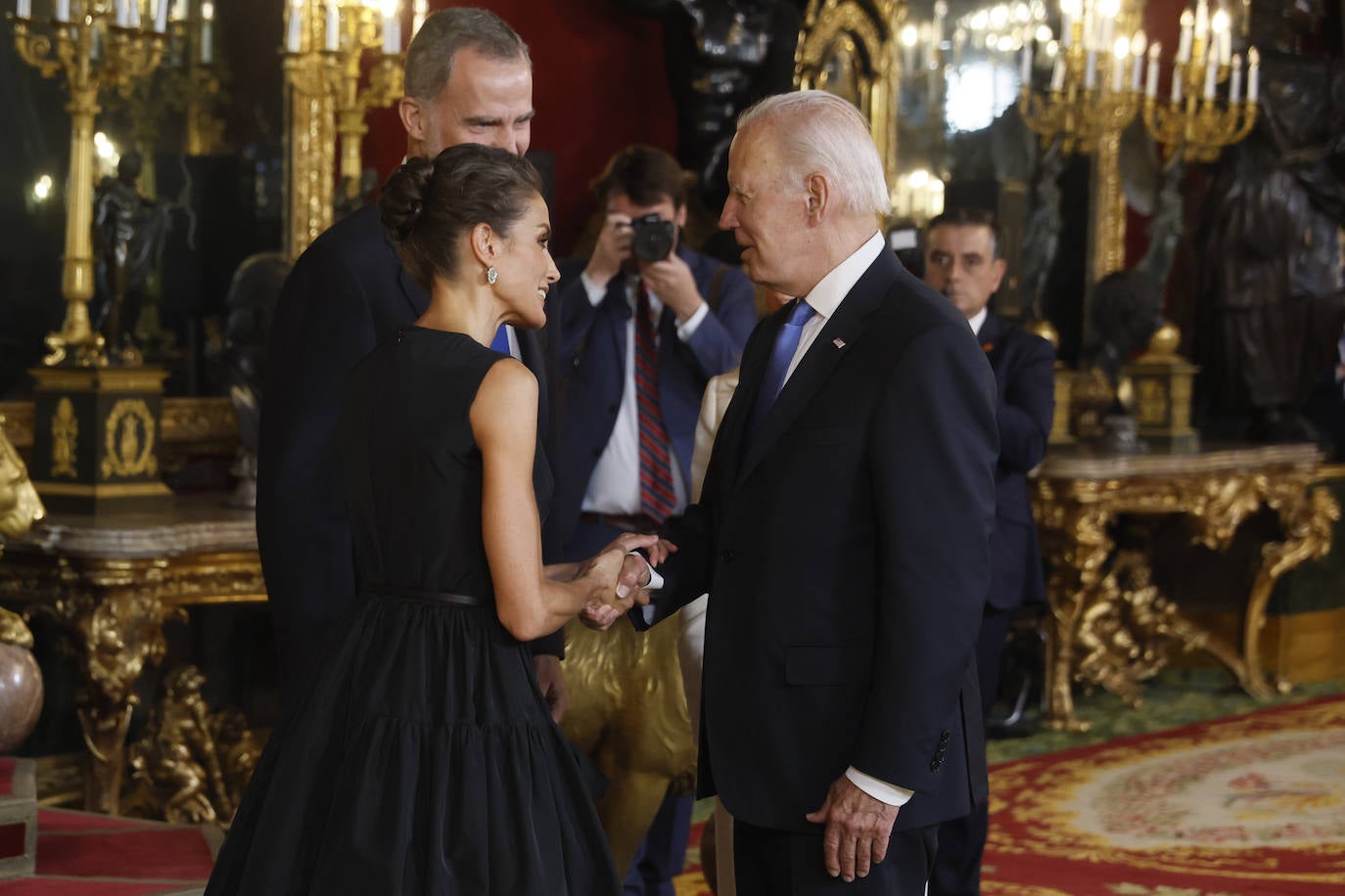 Fotos: La Reina Letizia deslumbra en la &#039;otra&#039; cumbre de la OTAN