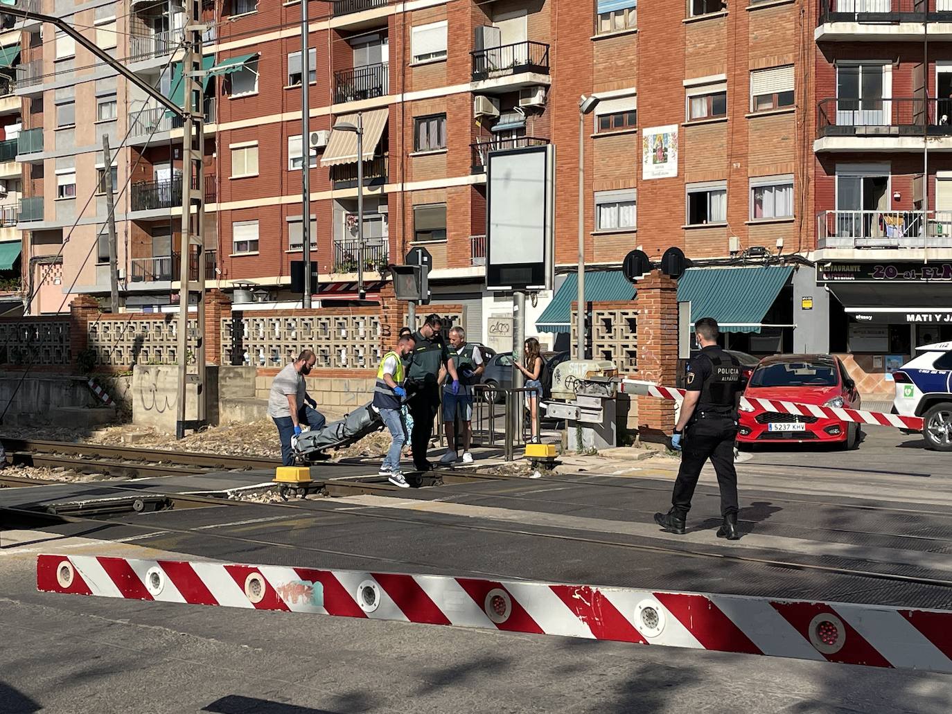 Paso a nivel de Alfafar, tras el suceso.