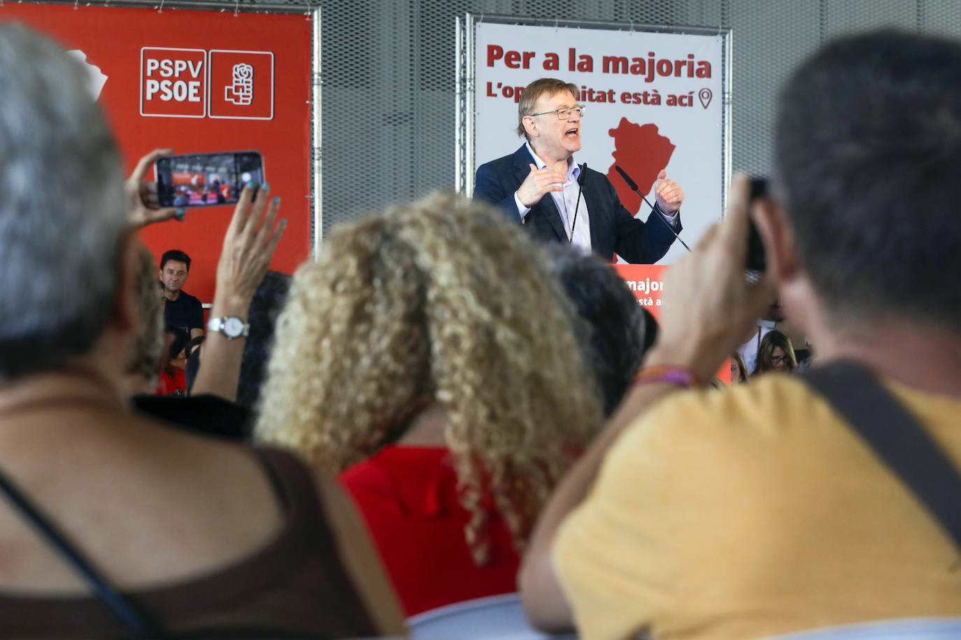 Fotos: El PSPV reúne a más de un millar de militantes y cargos municipales y autonómicos en la Marina de Valencia