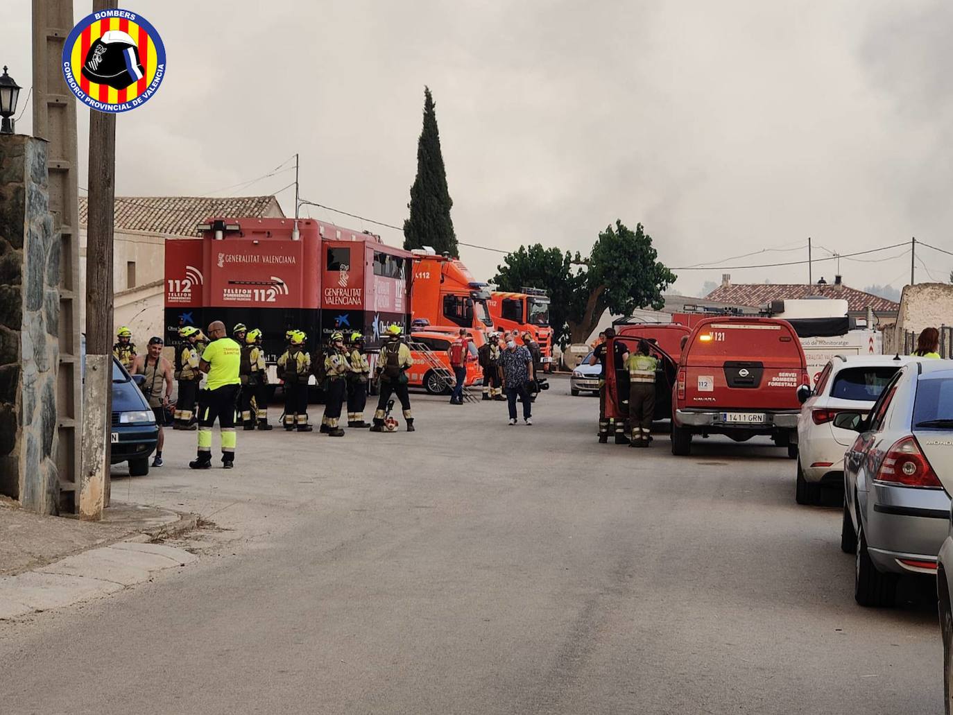 Fotos: Los bomberos luchan contra el fuego en el incendio de Venta del Moro