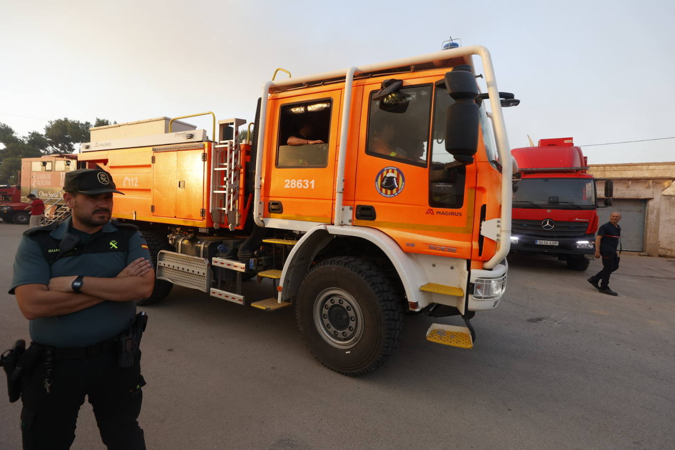 Fotos: Los bomberos luchan contra el fuego en el incendio de Venta del Moro